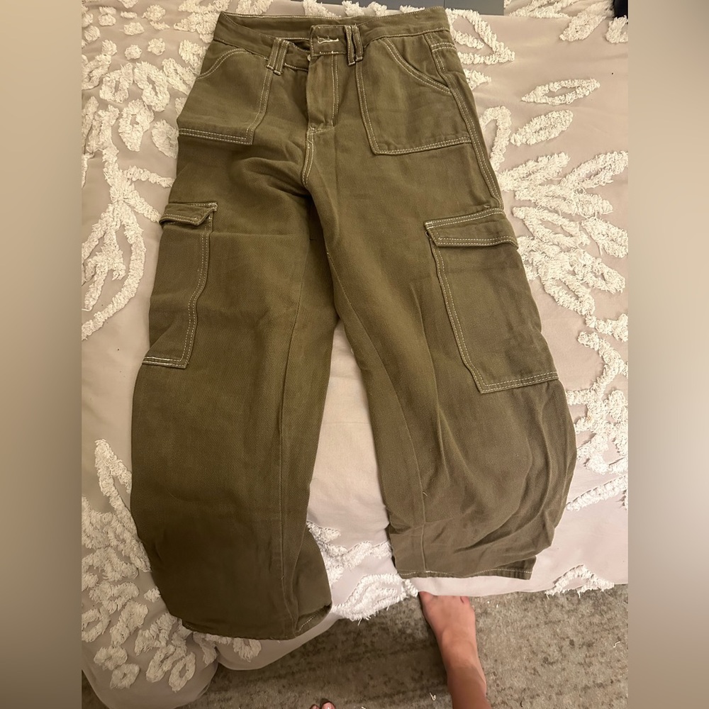 Army green shein pants size small